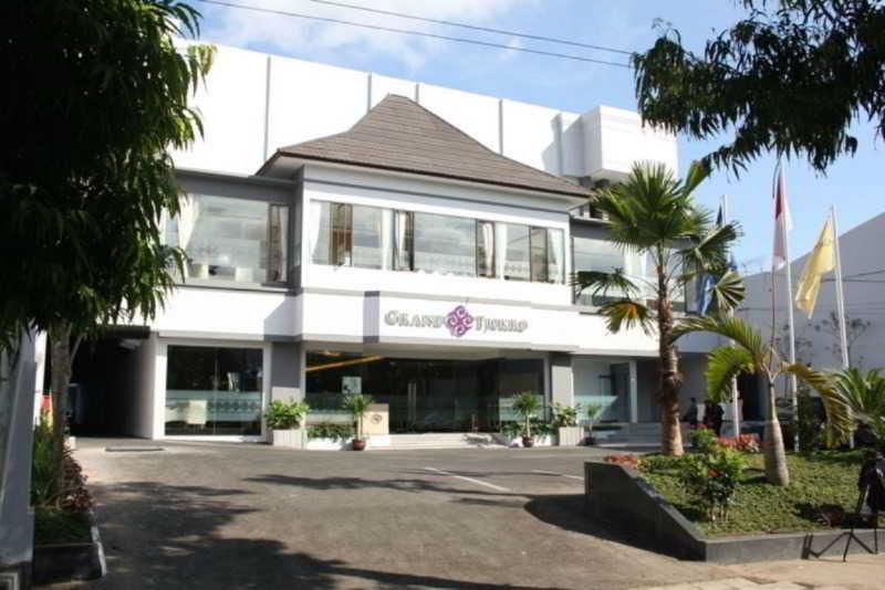 ヨクロ ホテル クラテン Klaten エクステリア 写真